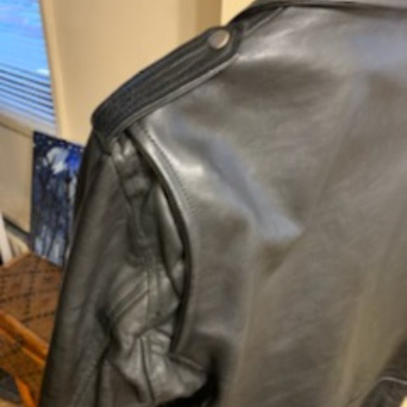 Vintage Moto Black Leather Jacket from The Antique Boutique - Picture 7 of 14
